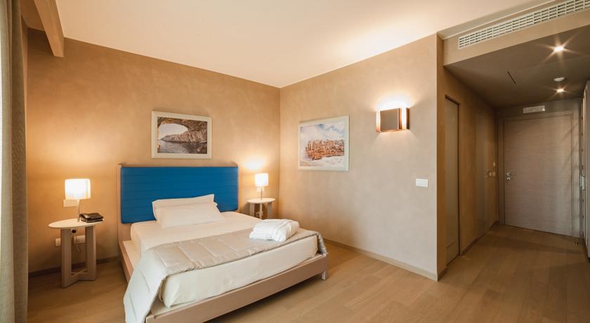 Cala Ponte, A Tribute Portfolio Hotel Полиньяно-а-Маре Экстерьер фото