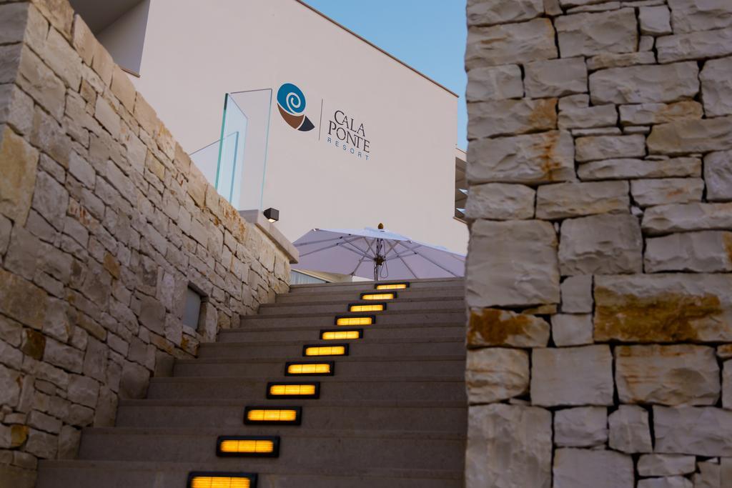 Cala Ponte, A Tribute Portfolio Hotel Полиньяно-а-Маре Экстерьер фото
