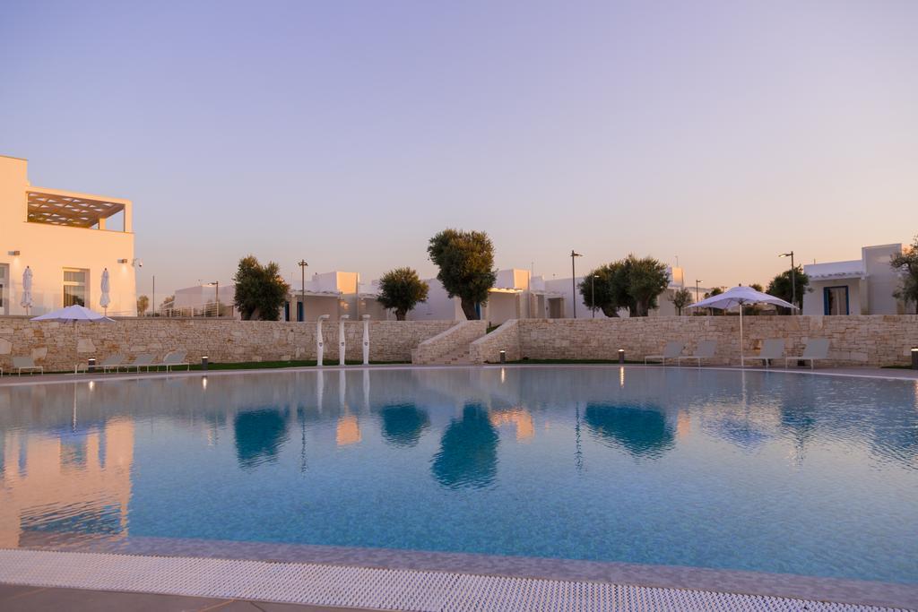 Cala Ponte, A Tribute Portfolio Hotel Полиньяно-а-Маре Экстерьер фото
