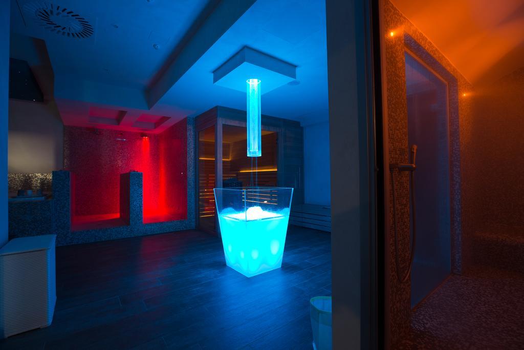Cala Ponte, A Tribute Portfolio Hotel Полиньяно-а-Маре Экстерьер фото