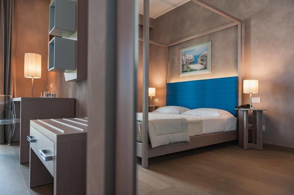 Cala Ponte, A Tribute Portfolio Hotel Полиньяно-а-Маре Экстерьер фото