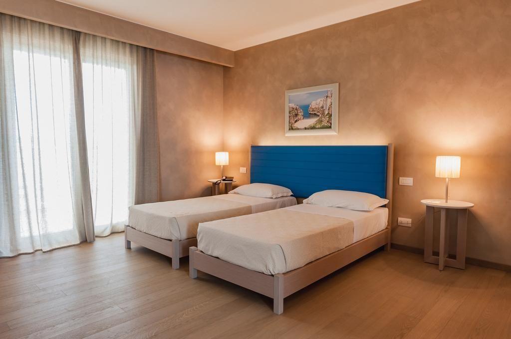 Cala Ponte, A Tribute Portfolio Hotel Полиньяно-а-Маре Экстерьер фото
